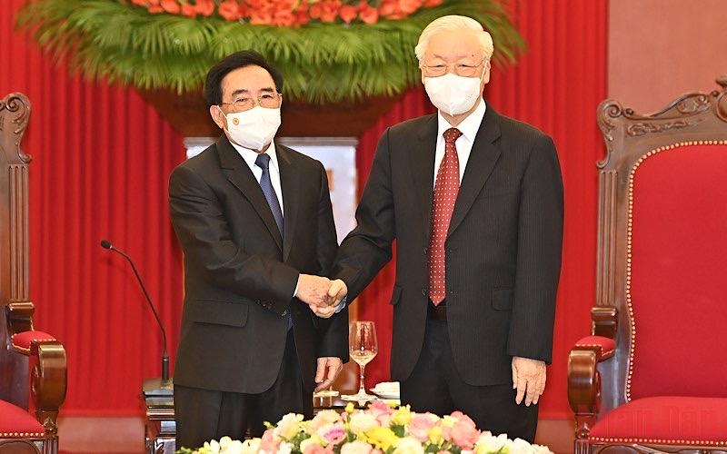 Tổng Bí thư Nguyễn Phú Trọng tiếp Thủ tướng Lào Phankham Viphavanh