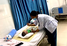 Cẩn trọng với hội chứng rung lắc ở trẻ