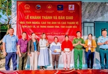 Khánh thành và bàn giao nhà tình nghĩa cho 02 hộ đồng bào dân tộc thiểu số tại xã Trung Khánh Vĩnh