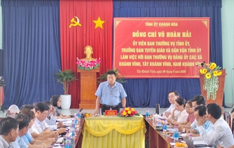 Đồng chí Trưởng Ban Tuyên giáo và Dân vận Tỉnh ủy làm việc với Ban Thường vụ Đảng ủy các xã: Khánh Vĩnh, Tây Khánh Vĩnh, Nam Khánh Vĩnh.
