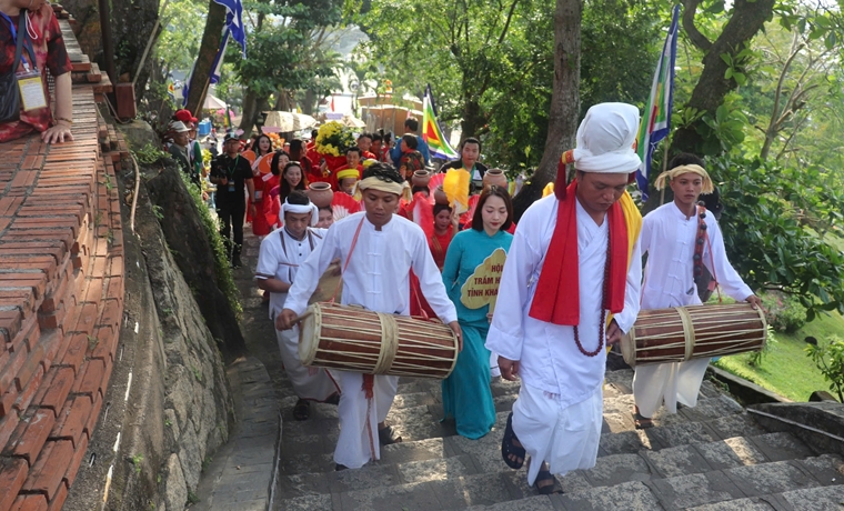 LỄ HỘI THÁP BÀ PÔ NAGAR: TÔN VINH VĂN HÓA TRUYỀN THỐNG, THẮT CHẶT TÌNH ĐOÀN KẾT DÂN TỘC