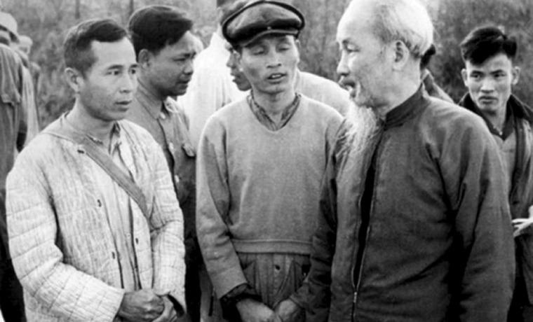 Xây dựng đội ngũ cán bộ đủ phẩm chất, năng lực và uy tín theo tư tưởng Hồ Chí Minh đáp ứng yêu cầu phát triển đất nước trong kỷ nguyên mới