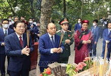 Chủ tịch nước Nguyễn Xuân Phúc dâng hương Giỗ Tổ Hùng Vương