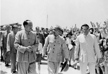 Chủ tịch Hồ Chí Minh với Chủ tịch Mao Trạch Đông và Thủ tướng Chu Ân Lai