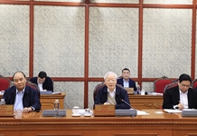 Tổng Bí thư Nguyễn Phú Trọng chủ trì họp Bộ Chính trị, bàn nhiều vấn đề quan trọng