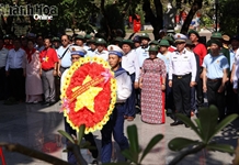 Đoàn công tác số 15 thăm, tặng quà quân dân đặc khu Trường Sa và nhà giàn DK1