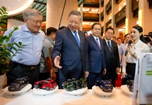 "Bộ tứ trụ cột" khơi thông mạch nguồn  thể chế  để thực hiện hóa khát vọng  vươn mình của dân tộc