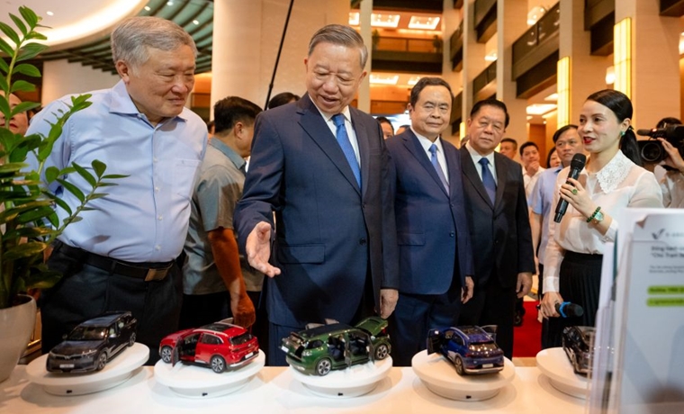 "Bộ tứ trụ cột" khơi thông mạch nguồn  thể chế  để thực hiện hóa khát vọng  vươn mình của dân tộc