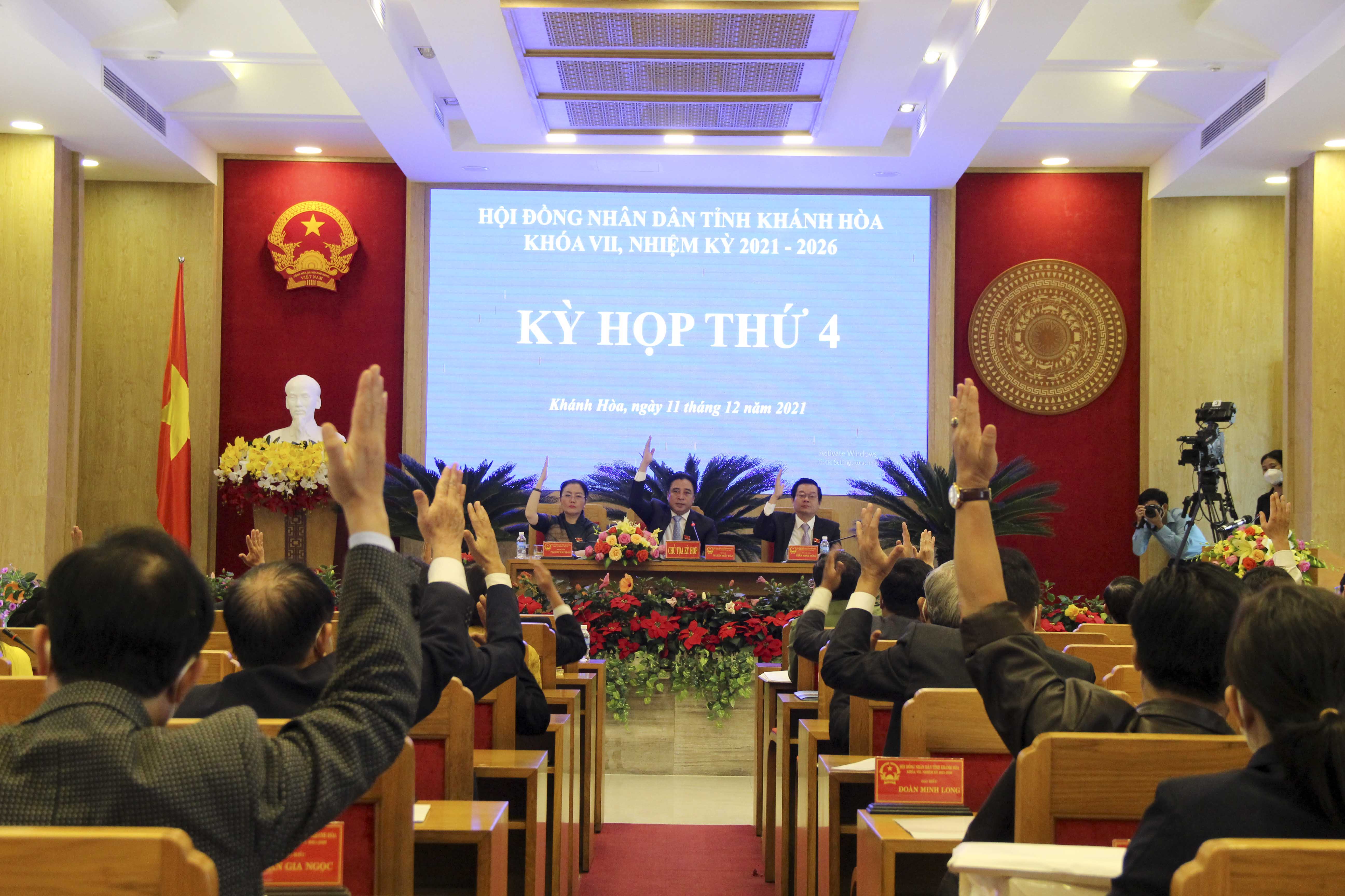 Bế mạc kỳ họp thứ 4, HĐND tỉnh Khánh Hòa khóa VII