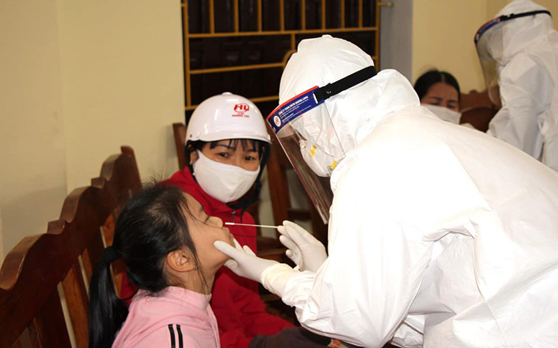 Cần chăm sóc trẻ tới trường thế nào khi chưa tiêm vaccine Covid-19?