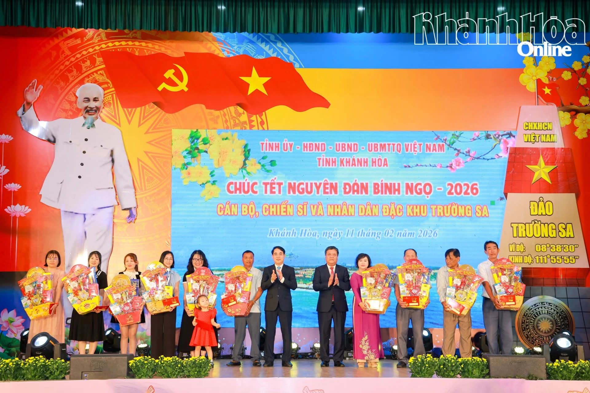 Ấm áp cầu truyền hình chúc Tết Trường Sa