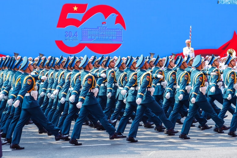 Tăng cường sức mạnh quốc phòng, hiện đại hóa quân đội để bảo vệ vững chắc Tổ quốc trong tình hình mới