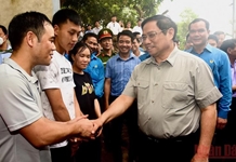 Đảng, Nhà nước luôn quan tâm, chăm lo, nâng cao đời sống vật chất, tinh thần cho công nhân lao động