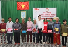 Chủ tịch UBND tỉnh Nguyễn Tấn Tuân dự Ngày hội đại đoàn kết toàn dân tộc tại xã Cam Thịnh Tây
