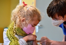 Biến chủng Omicron lây lan phức tạp