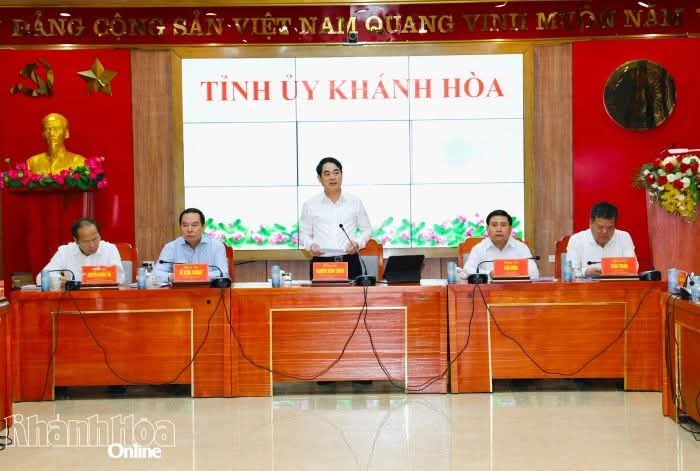 Ban Thường vụ Tỉnh ủy làm việc với Thường trực HĐND tỉnh, UBND tỉnh về kết quả thực hiện nhiệm vụ phát triển kinh tế - xã hội năm 2025