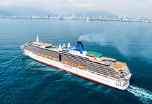 Tàu du lịch biển Arcadia mang hơn 1.700 khách du lịch đến Nha Trang