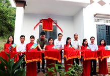 Bàn giao 100 căn nhà cho người nghèo