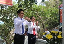 Dâng hương tưởng niệm các anh hùng, liệt sĩ Tàu C235
