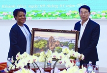 Lãnh đạo tỉnh làm việc với đoàn công tác Diễn đàn Toàn cầu Boston