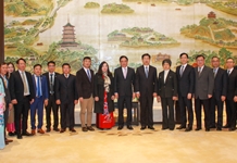 Ông Nguyễn Khắc Toàn - Phó Bí thư Thường trực Tỉnh ủy, Chủ tịch HĐND tỉnh thăm, làm việc với Phó Chủ nhiệm Ủy ban Thường vụ Đại hội đại biểu nhân dân tỉnh Chiết Giang, Trung Quốc