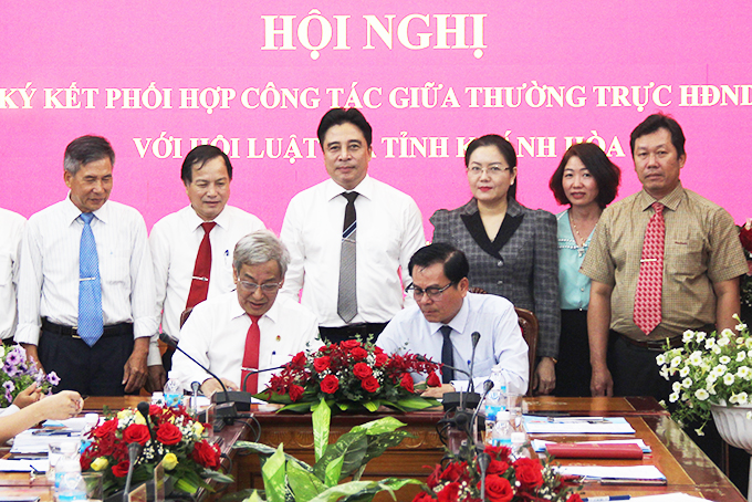 Thường trực HĐND tỉnh Khánh Hòa làm việc với Hội Luật gia tỉnh
