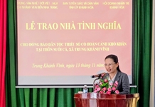 HỖ TRỢ KINH PHÍ XÂY NHÀ TÌNH NGHĨA CHO 2 HỘ DÂN Ở XÃ TRUNG KHÁNH VĨNH