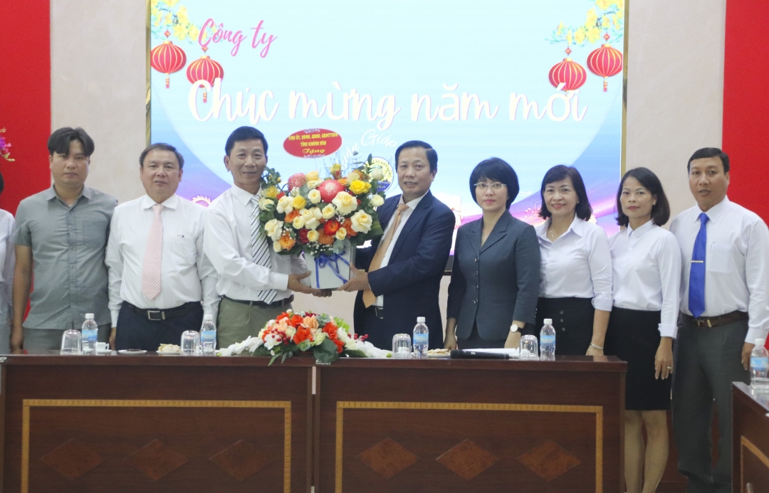 Phó Bí thư Tỉnh ủy Hà Quốc Trị thăm, chúc Tết các đơn vị, doanh nghiệp