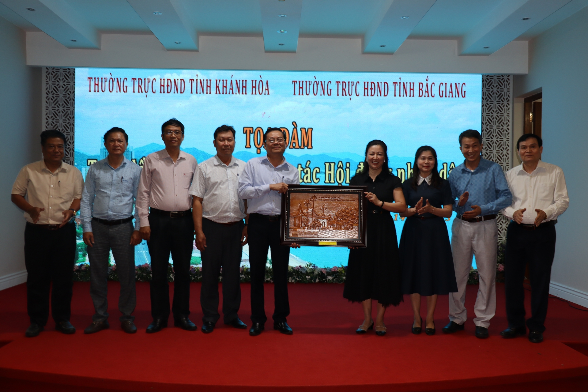 Thường trực HĐND tỉnh Khánh Hòa và tỉnh Bắc Giang: Tọa đàm, trao đổi kinh nghiệm công tác 