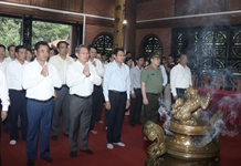 Đoàn công tác tỉnh Khánh Hòa dâng hương Chủ tịch Hồ Chí Minh tại Khu di tích quốc gia đặc biệt ATK Định Hóa, Thái Nguyên