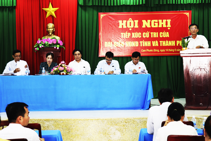 Tiếp xúc cử tri TP. Cam Ranh và huyện Vạn Ninh
