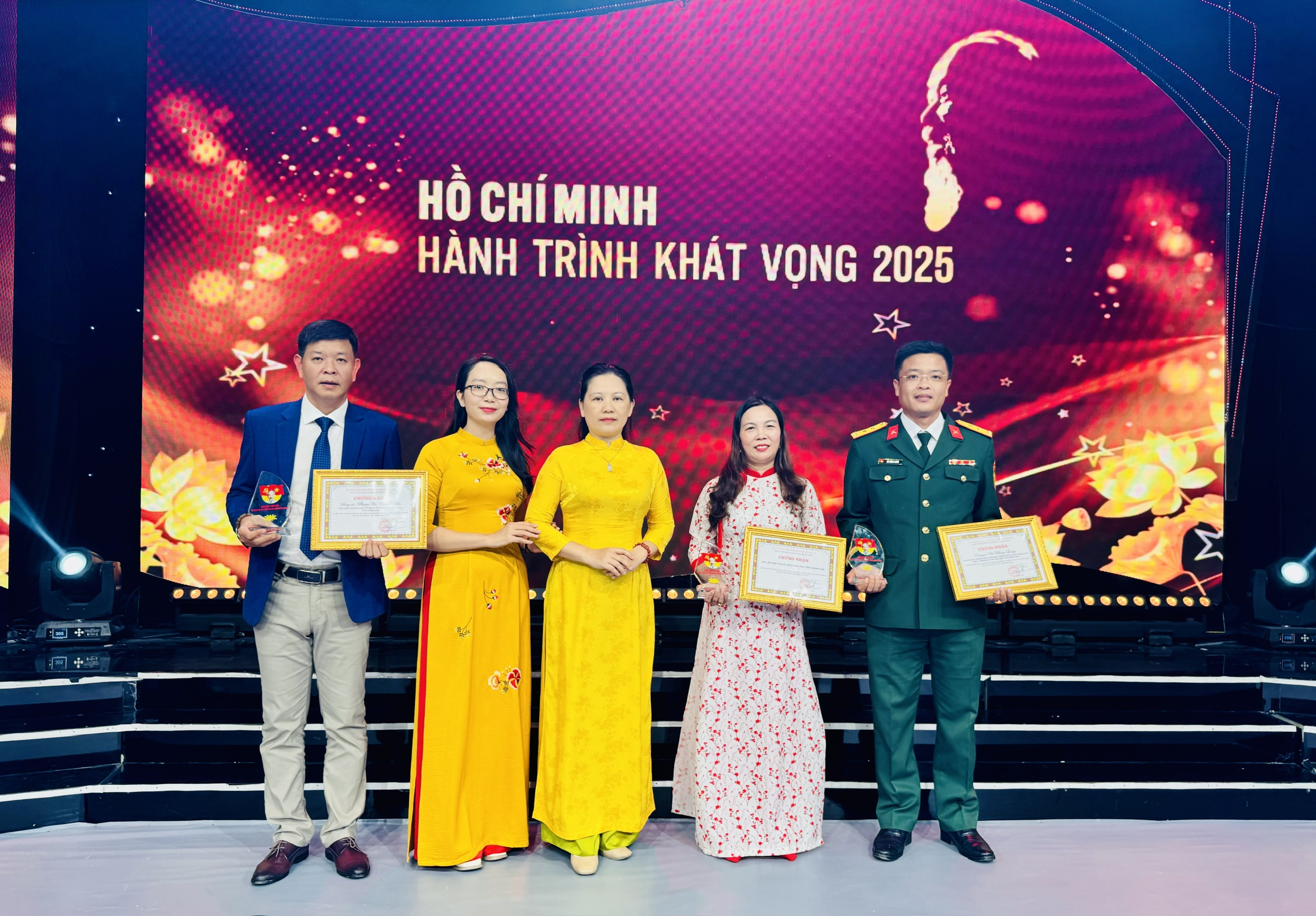 Khánh Hòa có 03 tập thể, cá nhân được tôn vinh tại Chương trình giao lưu các điển hình tiêu biểu trong học tập và làm theo Bác khu vực miền Trung - Tây Nguyên năm 2025