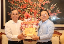 Phó Chủ tịch Thường trực UBND tỉnh Lê Hữu Hoàng thăm, chúc Tết cán bộ nguyên lãnh đạo tỉnh qua các thời kỳ