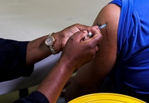 WHO: Biến thể Omicron lây truyền nhanh chưa từng thấy