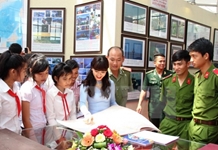 Phát huy giá trị bộ bản đồ và tư liệu "Hoàng Sa, Trường Sa của Việt Nam - Những bằng chứng lịch sử và pháp lý" trong công tác thông tin, tuyên truyền hiện nay