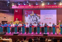 Khai mạc Triển lãm Những tấm gương bình dị mà cao quý