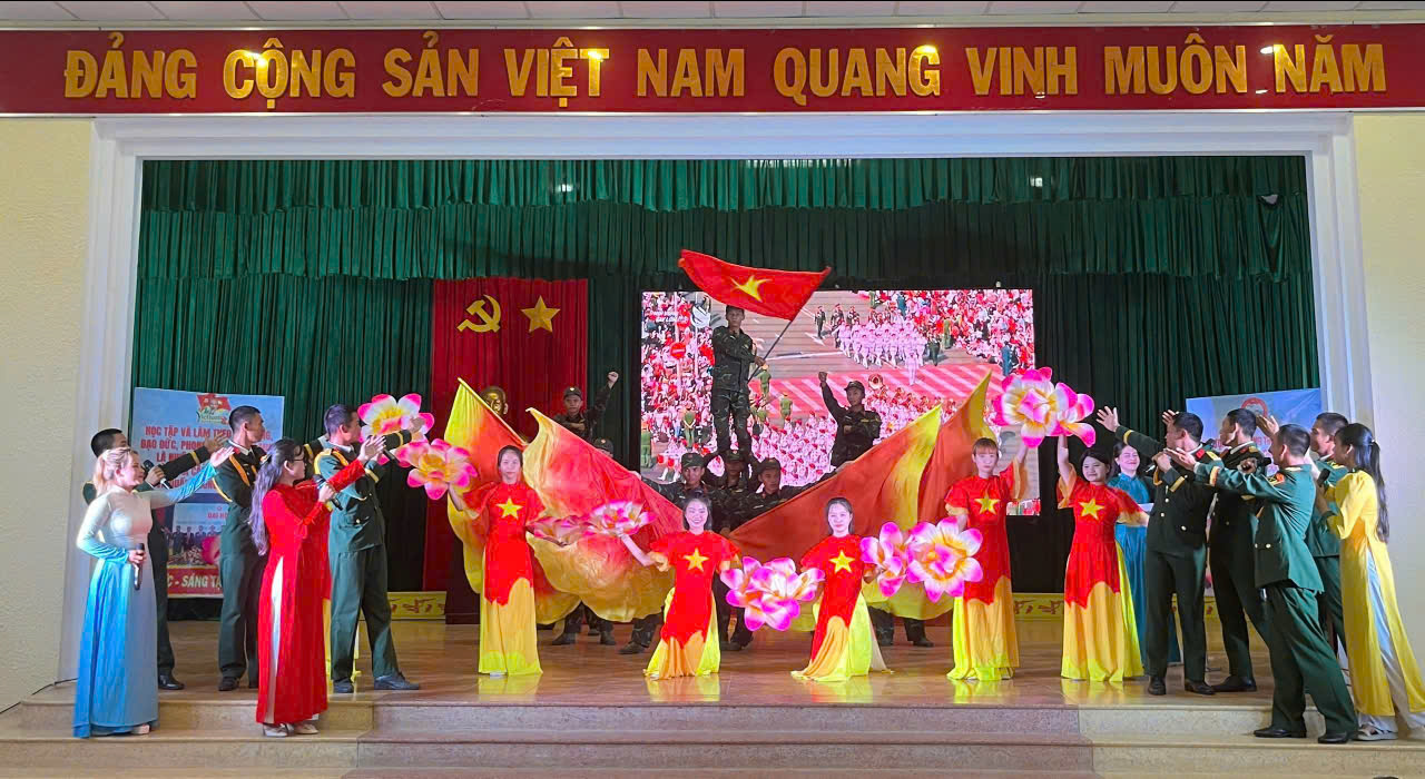 Bộ Chỉ huy Quân sự tỉnh: Tổ chức giao lưu điển hình tiên tiến học tập và làm theo tư tưởng, đạo đức, phong cách Hồ Chí Minh