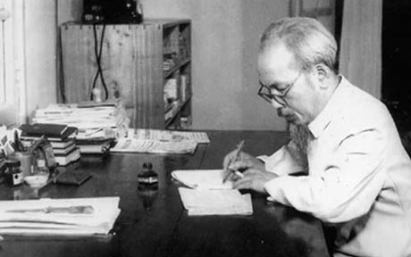 Vận dụng tư tưởng Hồ Chí Minh vào nâng cao hiệu quả công tác tuyên truyền, phổ biến, giáo dục pháp luật hiện nay