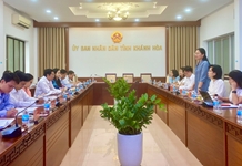 Đoàn công tác Ủy ban Quốc gia Vì sự tiến bộ của phụ nữ Việt Nam làm việc tại Khánh Hòa