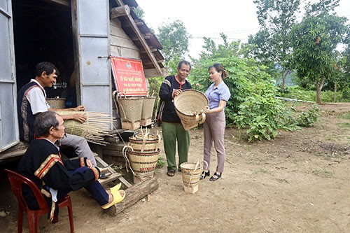Khánh Hòa phát triển kinh tế - xã hội, tạo kế sinh nhai bền vững cho người nghèo dân tộc thiểu số