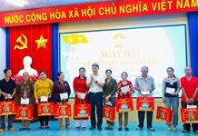 Đẩy mạnh vận động, tập hợp đoàn kết nhân dân
