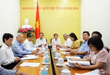 Ủy ban Thường vụ Quốc hội chất vấn các nhóm vấn đề thuộc lĩnh vực tài chính và ngoại giao