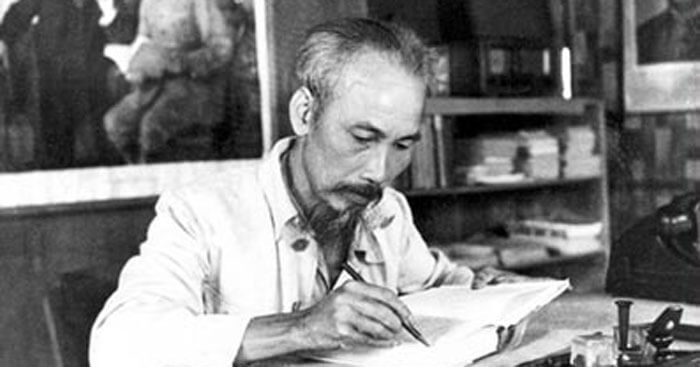 Vận dụng tư tưởng Hồ Chí Minh trong xây dựng nhà nước kiến tạo, phục vụ hiện nay