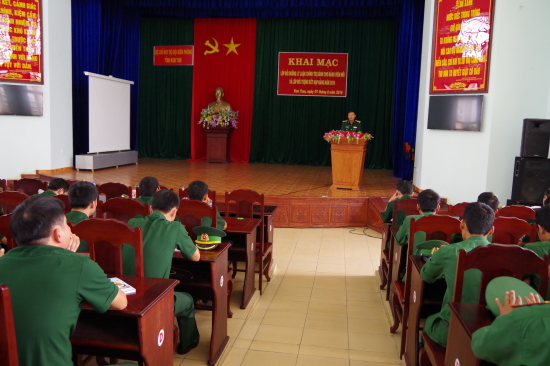 Để học tập lý luận chính trị một cách thực sự, thực chất