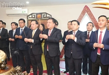 Lãnh đạo tỉnh Khánh Hòa dâng hương tưởng niệm Chủ tịch Hồ Chí Minh