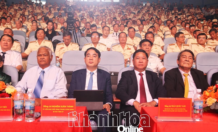 Gặp mặt kỷ niệm 80 năm Ngày truyền thống Công an nhân dân Việt Nam và 20 năm Ngày hội Toàn dân bảo vệ an ninh Tổ quốc