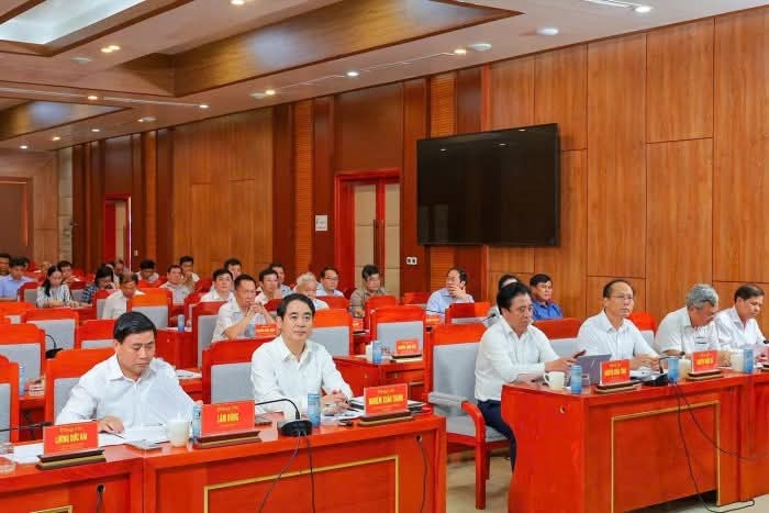 Hội nghị nghiên cứu, học tập, quán triệt Nghị quyết và chương trình hành động thực hiện Nghị quyết Đại hội đại biểu Đảng bộ tỉnh Khánh Hòa lần thứ I, nhiệm kỳ 2025 - 2030