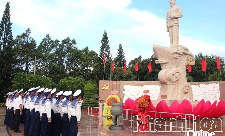 Kỷ niệm 79 năm Ngày Bác Hồ đến vịnh Cam Ranh (18-10-1946 – 18-10-2025): Sự kiện quan trọng trong cuộc đời hoạt động cách mạng vĩ đại của Bác