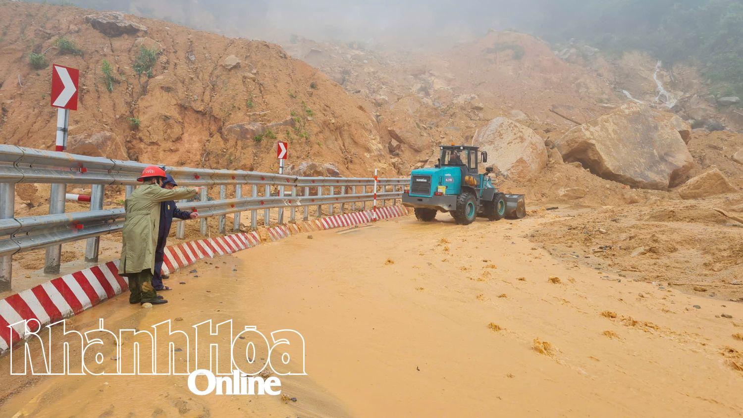 Hỗ trợ khẩn cấp 50 tỷ đồng cho tỉnh Khánh Hòa khắc phục thiệt hại do mưa lũ