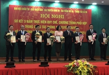 Phối hợp thông tin, tuyên truyền về công cuộc phòng, chống tham nhũng, tiêu cực